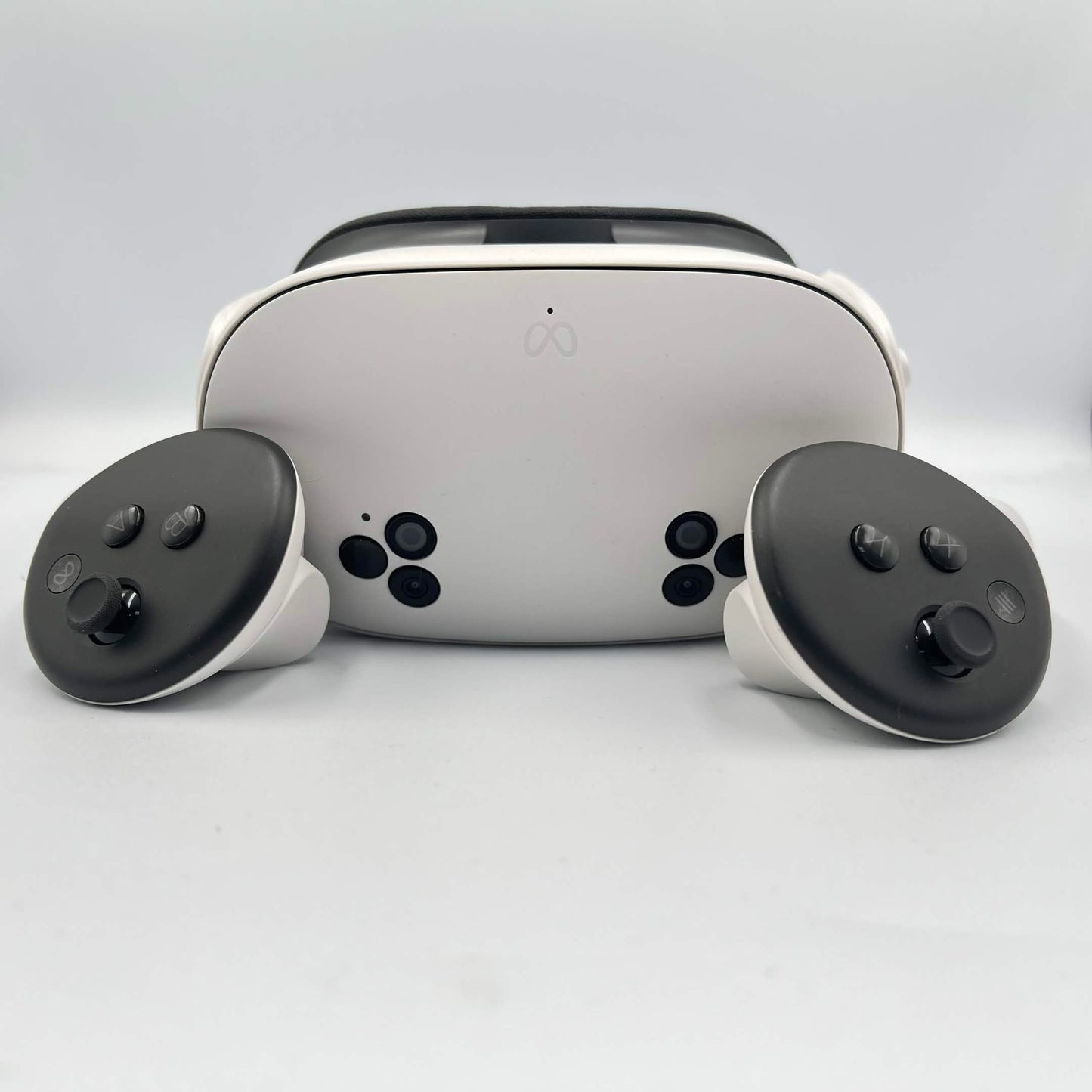Meta Quest 3S 128GB Standalone All-in-One VR Headset P97