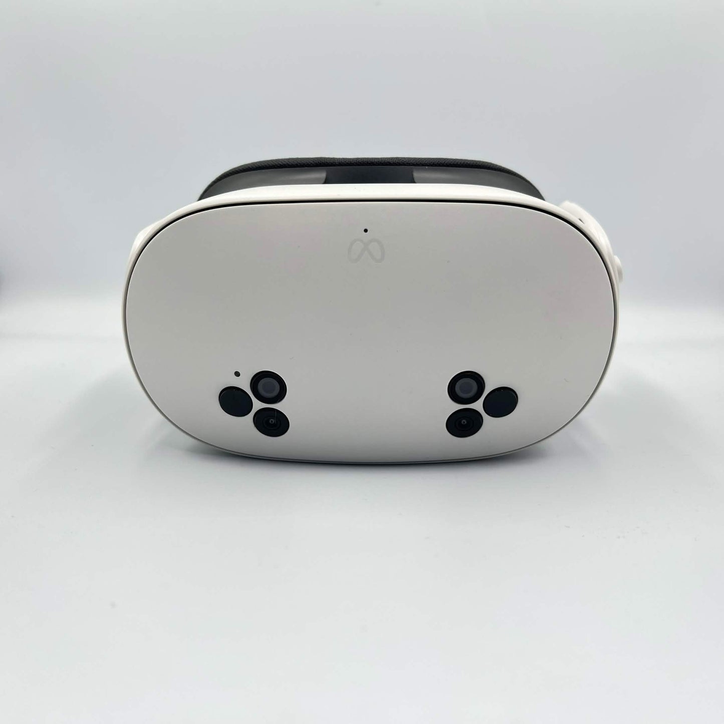 Meta Quest 3S 128GB Standalone All-in-One VR Headset P97