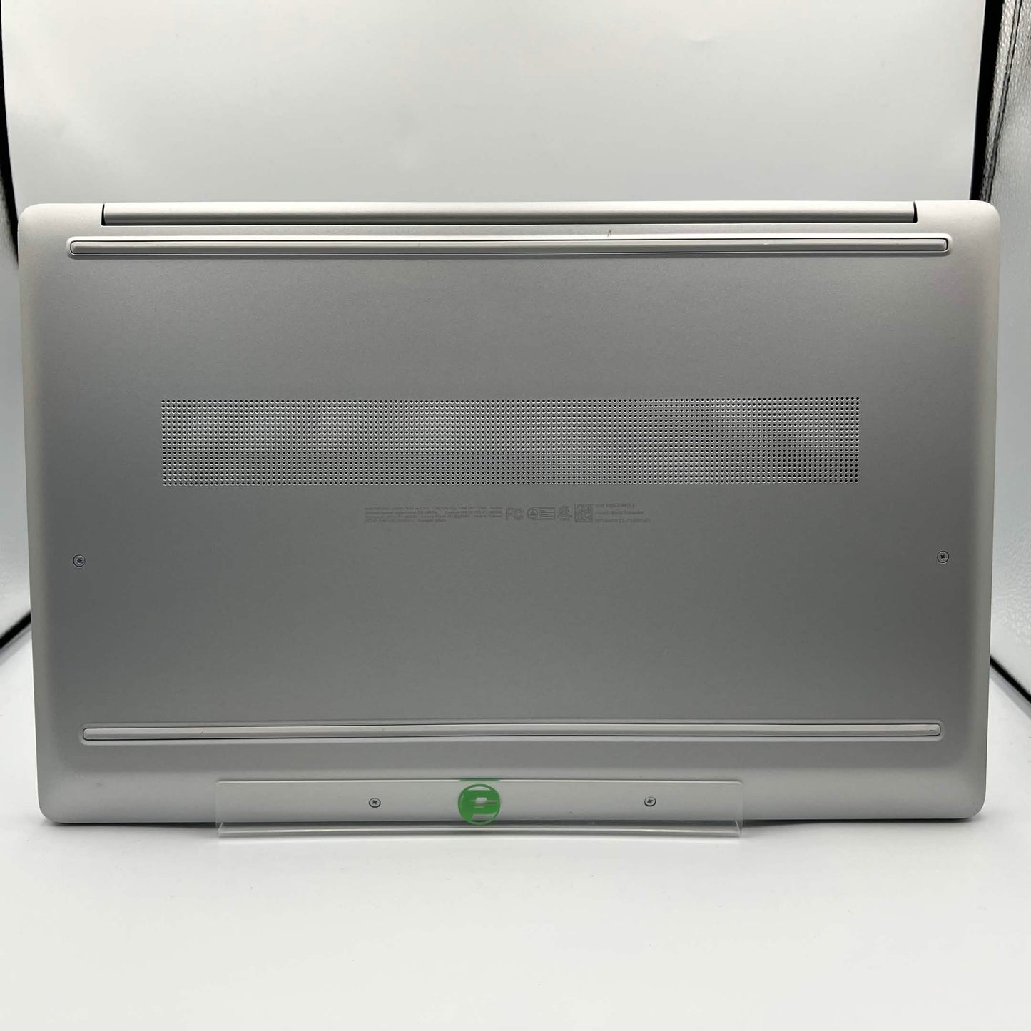 HP Laptop 17-CP2025DX 15.6" Ryzen 5 7520U 2.8GHz 8GB RAM 512GB SSD