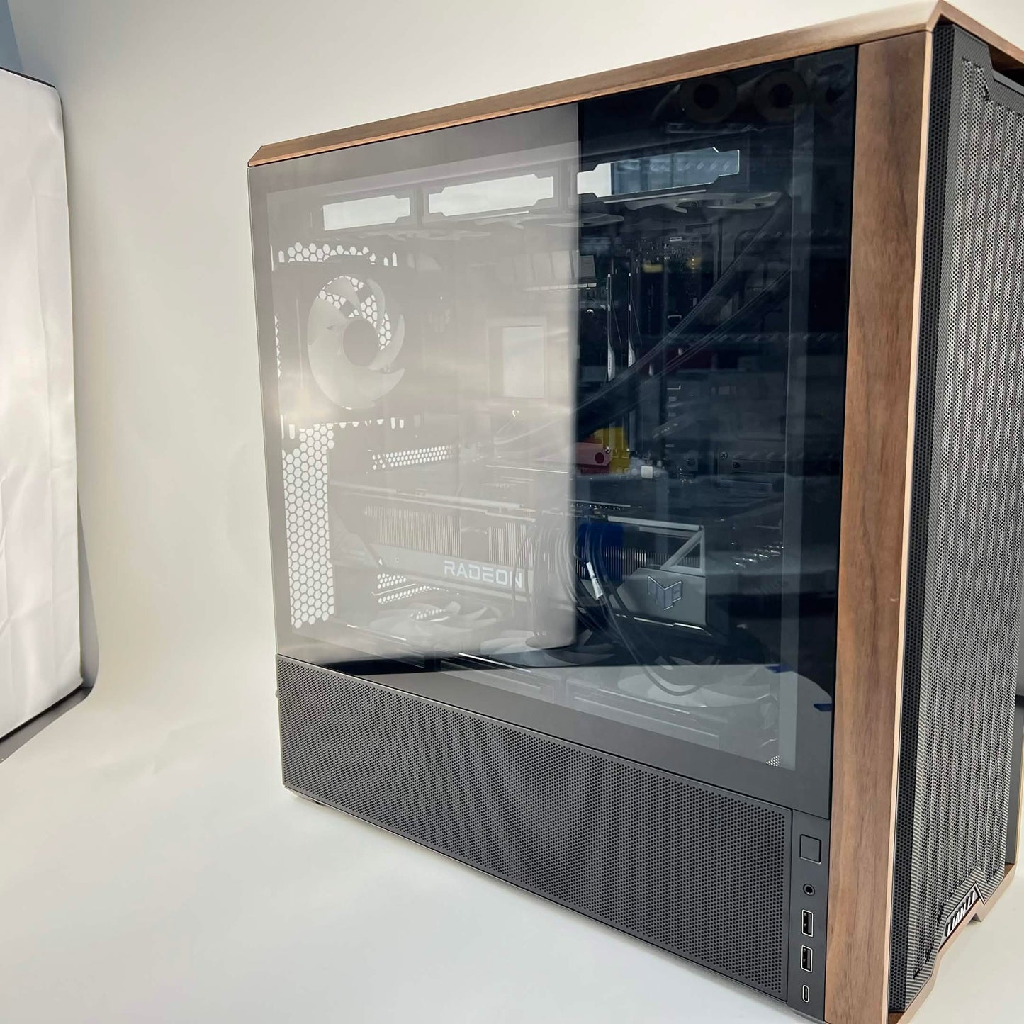 Custom PC Ryzen 9 7950X3D 4.20GHz 2TB SSD
