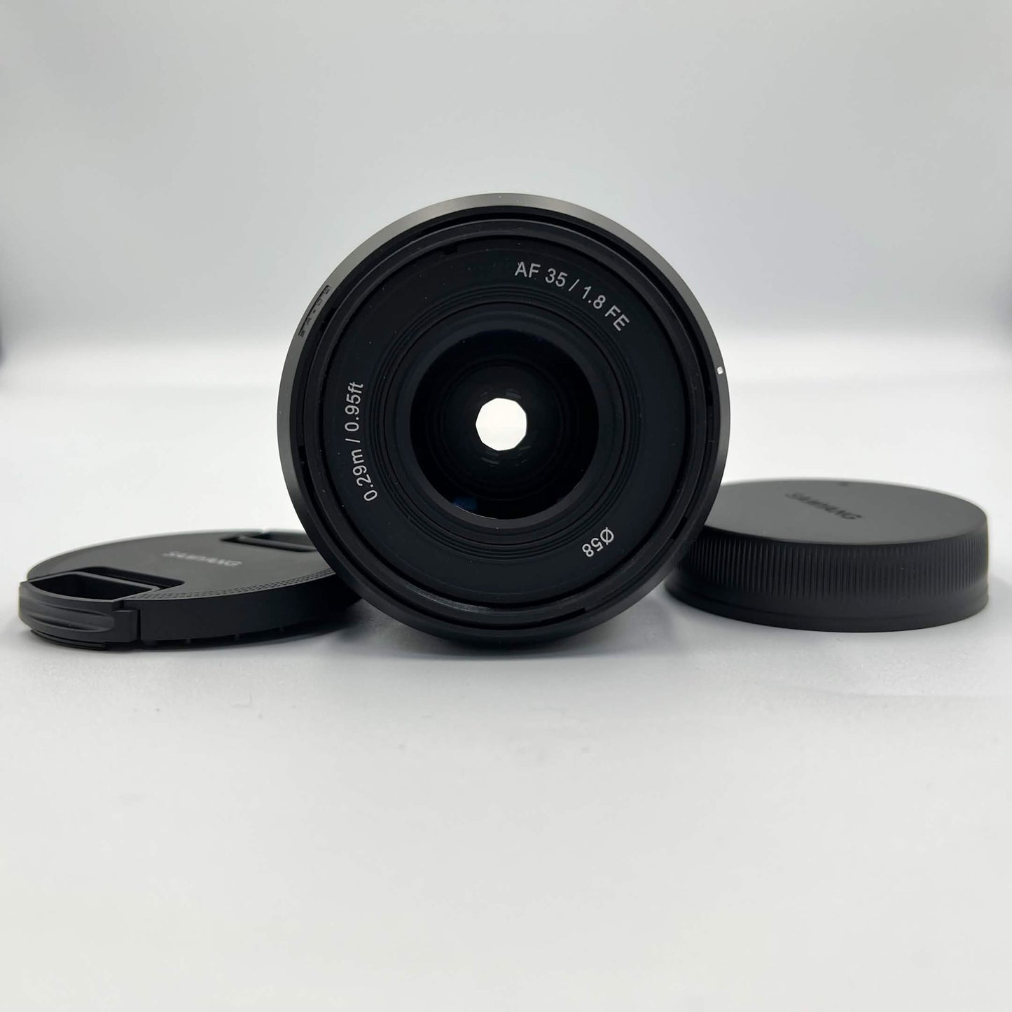 Samyang 35mm f/1.8 FE For Sony E-Mount