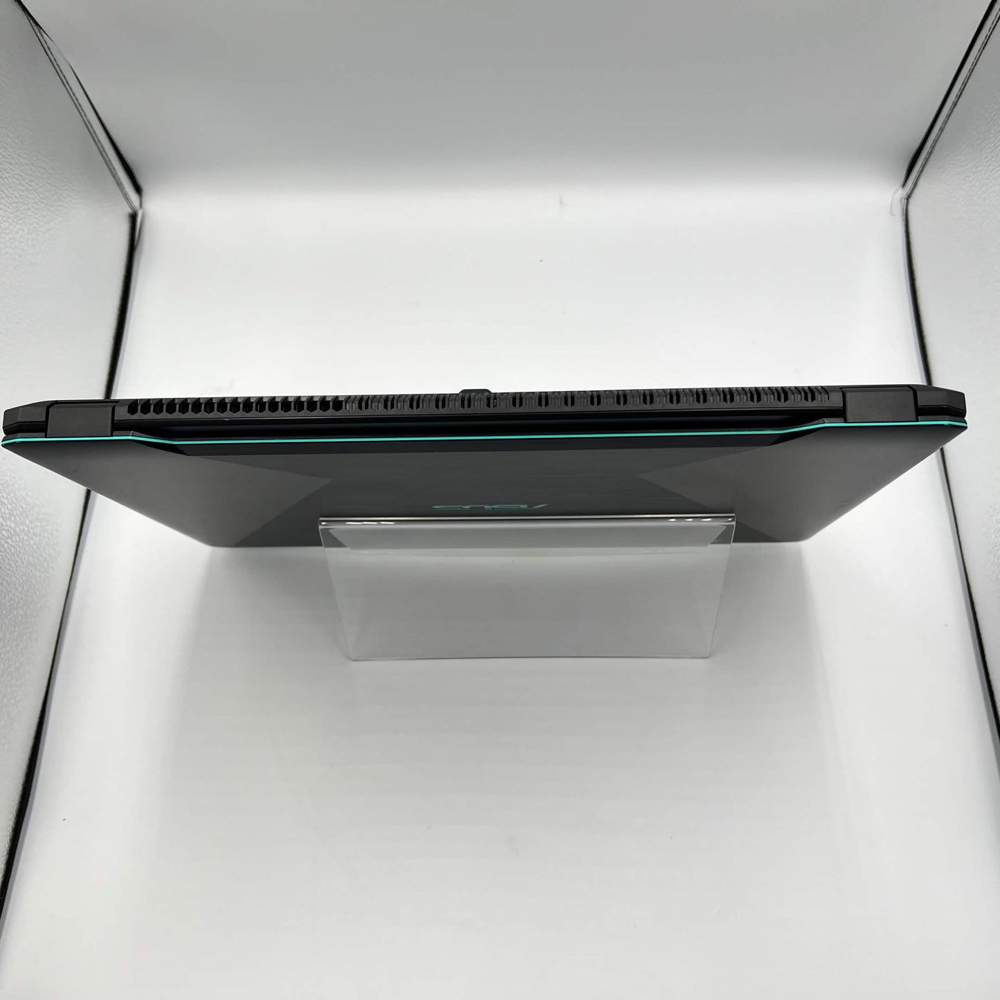 Asus Vivobook 15 K570U 15.6" i7-8550U 1.8GHz 16GB RAM 1TB HDD 256GB SSD GeForce GTX 1050