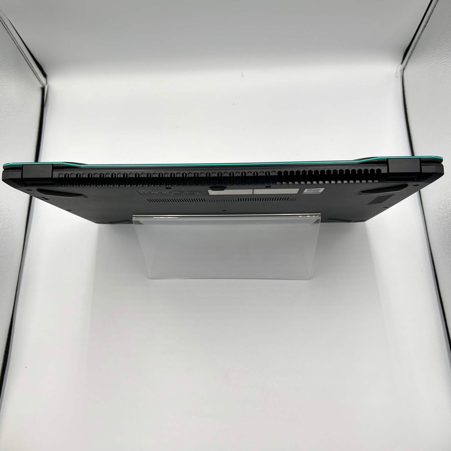 Asus Vivobook 15 K570U 15.6" i7-8550U 1.8GHz 16GB RAM 1TB HDD 256GB SSD GeForce GTX 1050