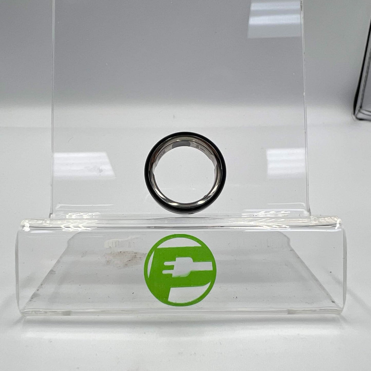 Oura Ring 4 Size 8 Black Ceramic Smart Ring 20635-OURA2402
