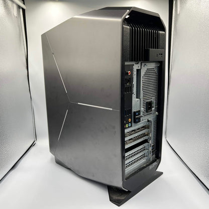 Alienware Aurora R7 AWAUR7-7066SLV-PUS Core i7-8700K 3.70GHz 16GB RAM 256GB SSD 2TB HDD GeForce RTX 2080