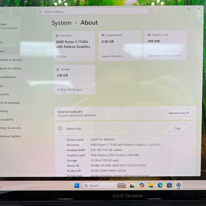 Asus Zenbook 14 OLED UM3420Y 14" Ryzen 5 7530U 2.0GHz 8GB RAM 256GB SSD