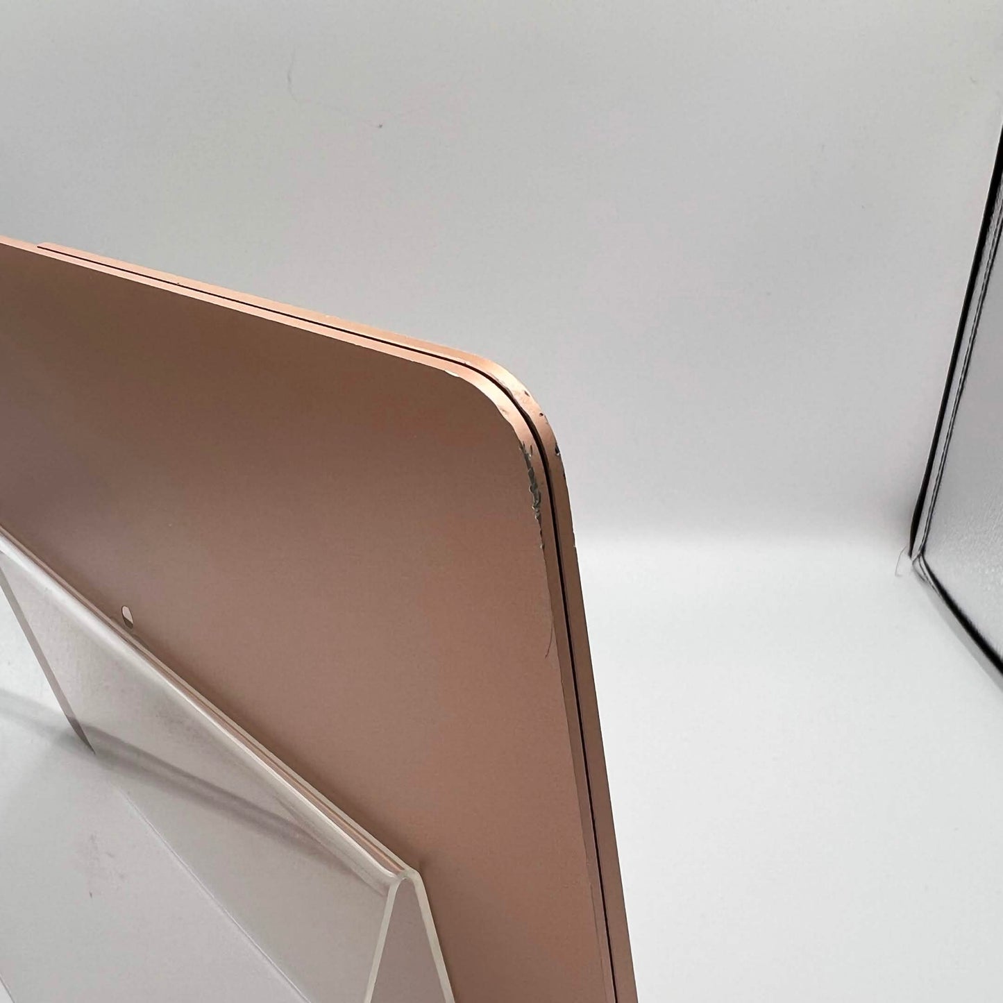 2020 Apple MacBook Air 13.3" i3 1.1GHz 8GB RAM 256GB SSD Rose Gold A2179