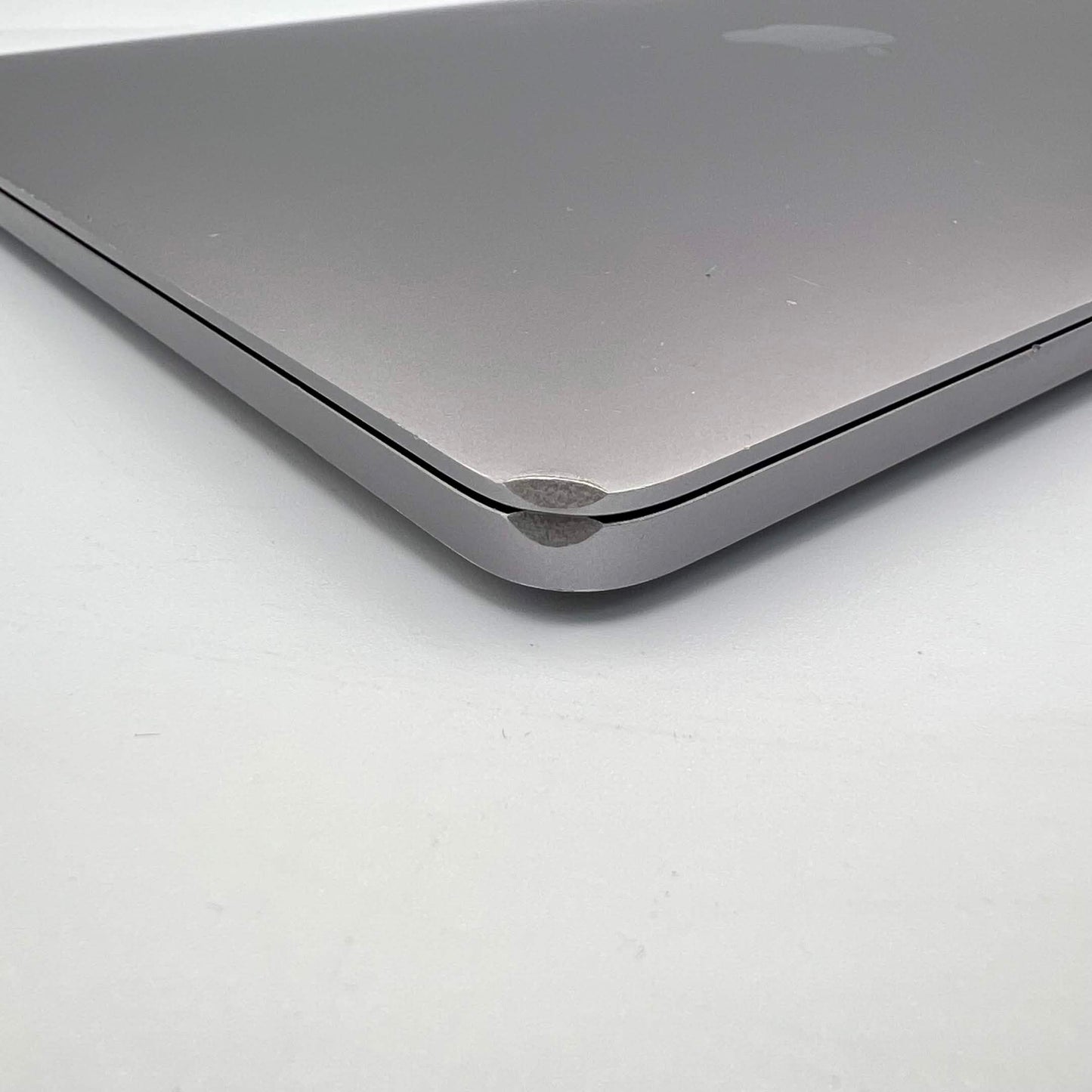 2020 Apple MacBook Pro 13.3" i5 1.4GHz 8GB RAM 256GB SSD Silver A2289