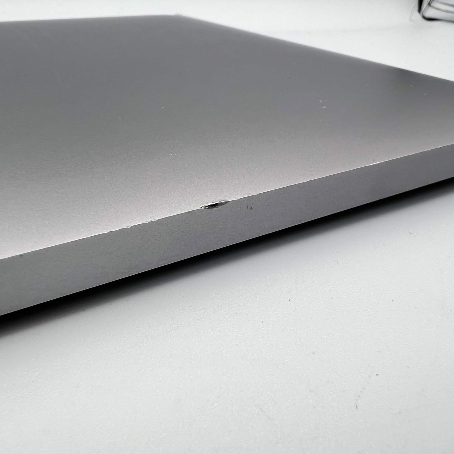 2020 Apple MacBook Pro 13.3" i5 1.4GHz 8GB RAM 256GB SSD Silver A2289