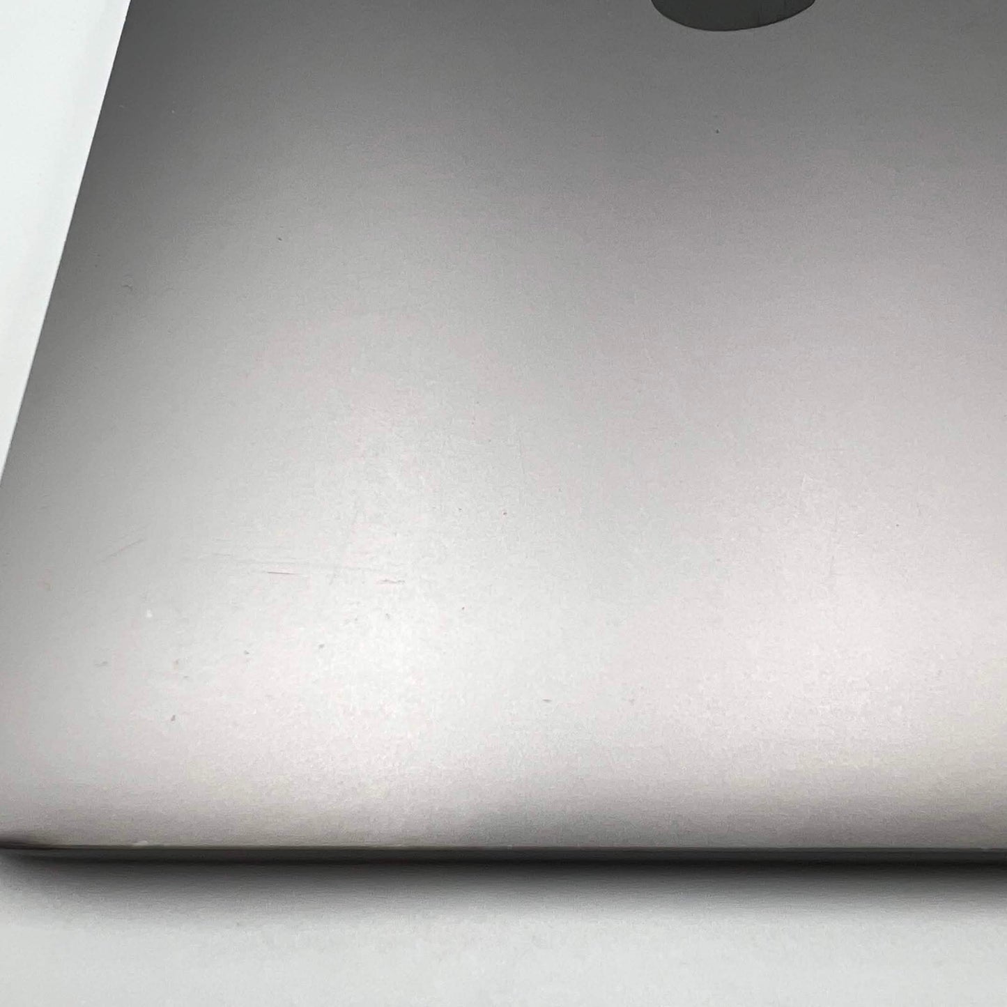 2020 Apple MacBook Pro 13.3" i5 1.4GHz 8GB RAM 256GB SSD Silver A2289