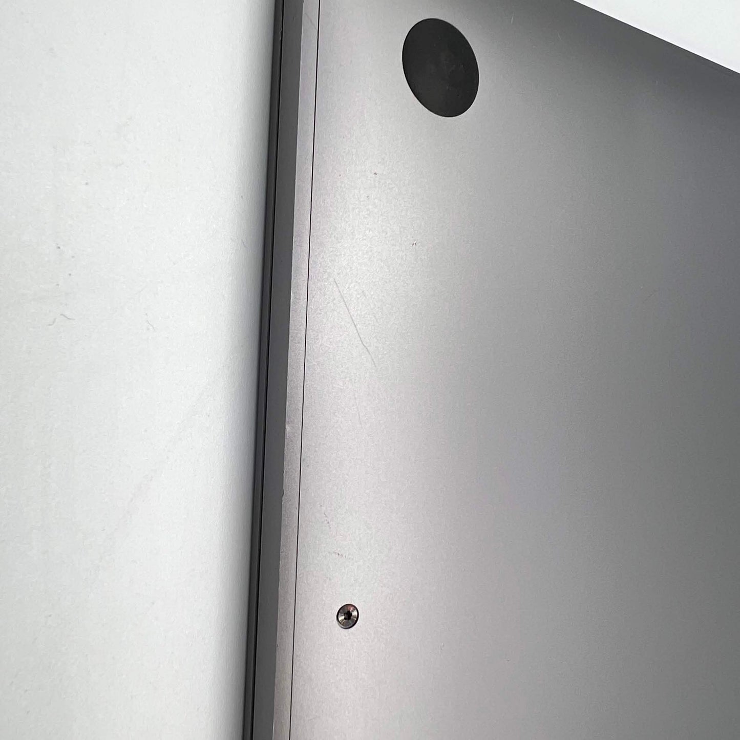 2020 Apple MacBook Pro 13.3" i5 1.4GHz 8GB RAM 256GB SSD Silver A2289