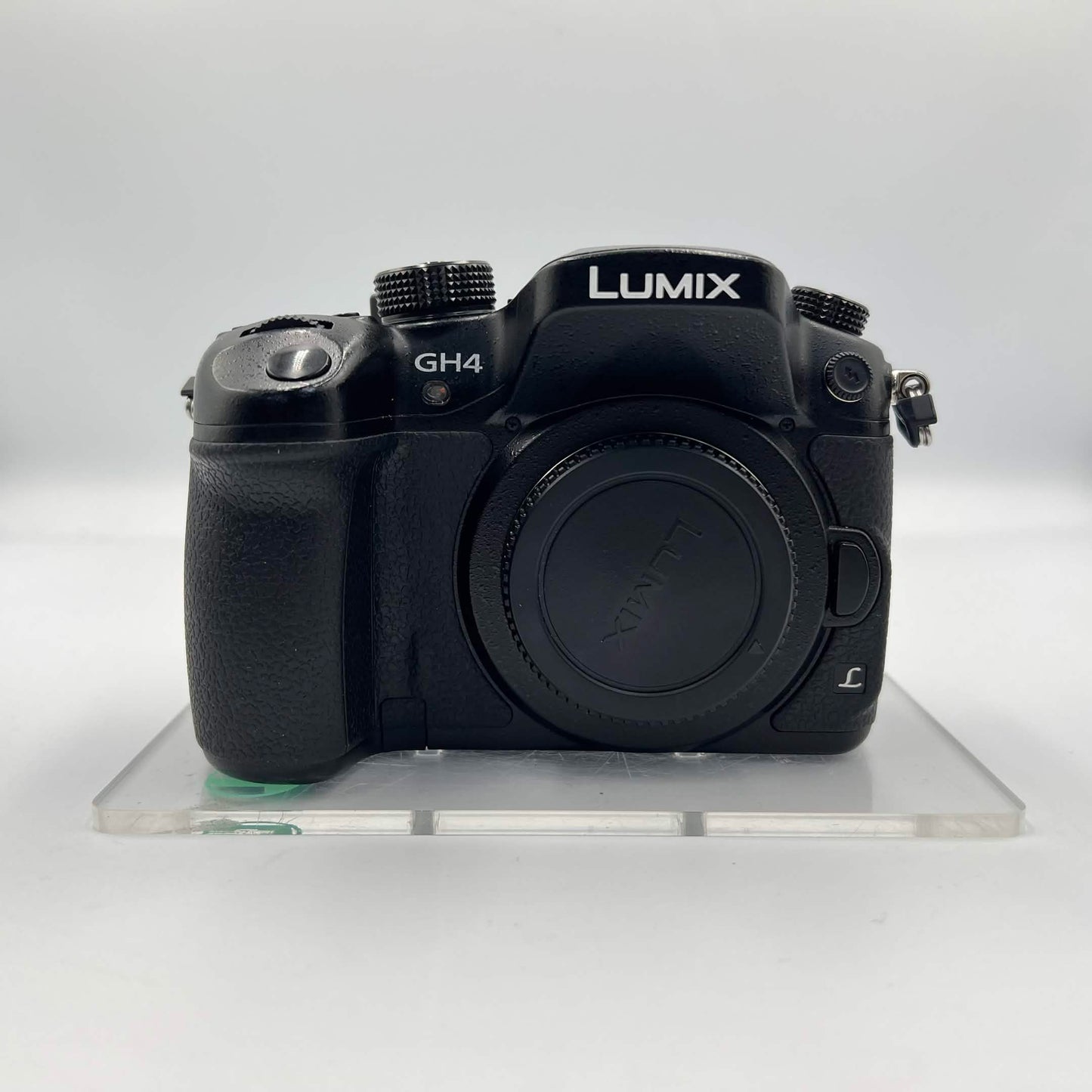 Panasonic Lumix GH4 DMC-GH4 16.5MP Micro Four Thirds 4/3 Mount Mirrorless Camera 6277 Shutter Count