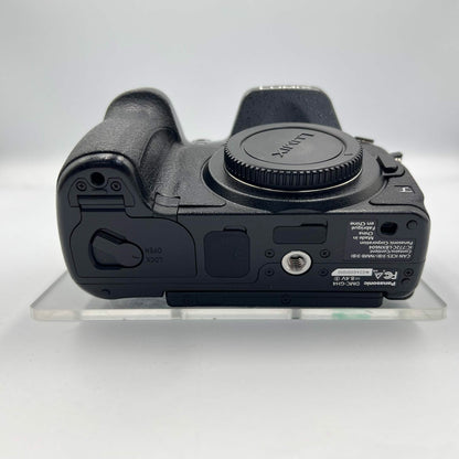 Panasonic Lumix GH4 DMC-GH4 16.5MP Micro Four Thirds 4/3 Mount Mirrorless Camera 6277 Shutter Count