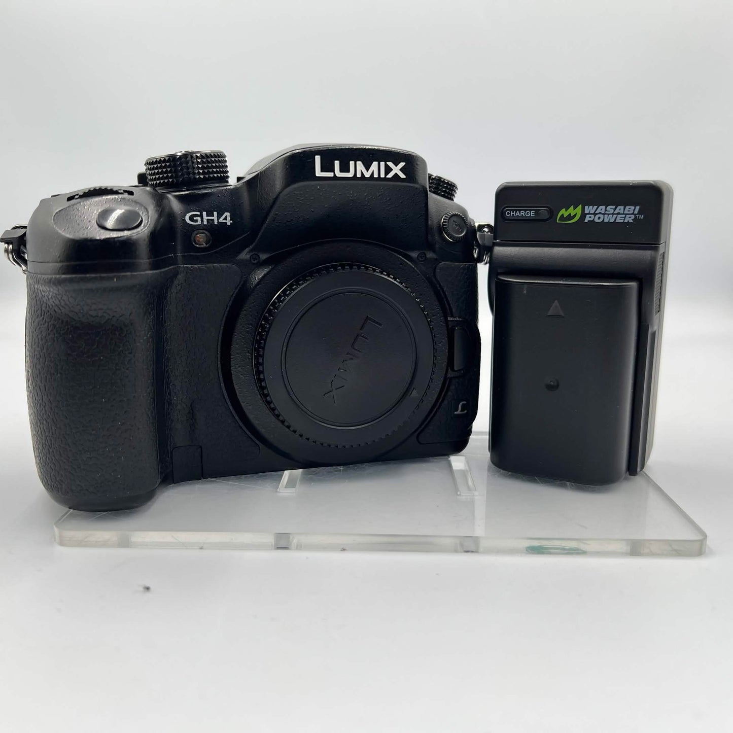 Panasonic Lumix GH4 DMC-GH4 16.5MP Micro Four Thirds 4/3 Mount Mirrorless Camera 6277 Shutter Count